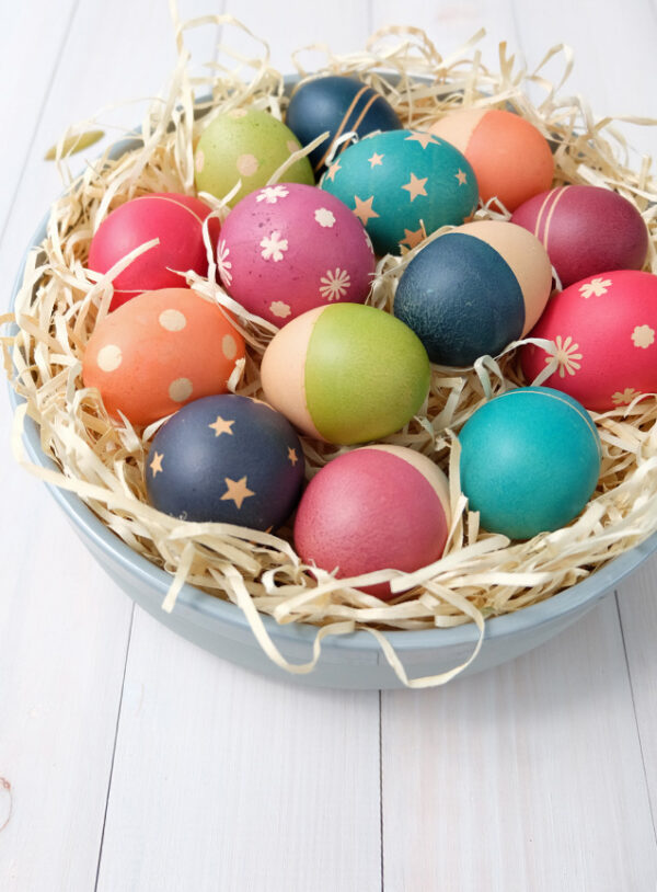 Tutorial How to Colour Easter Eggs Queen Fine Foods