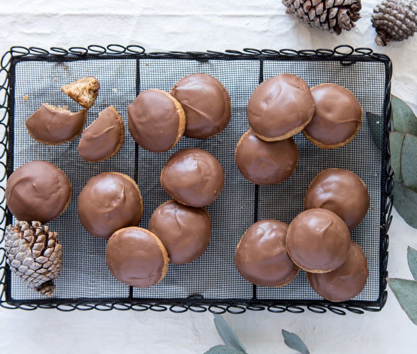 Soft Chocolate Gingerbread Cookies