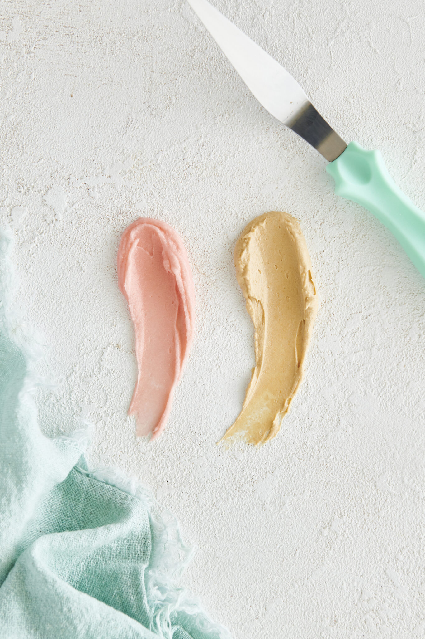 Introducing our Queen Colour & Flavour for Icing Queen Fine Foods