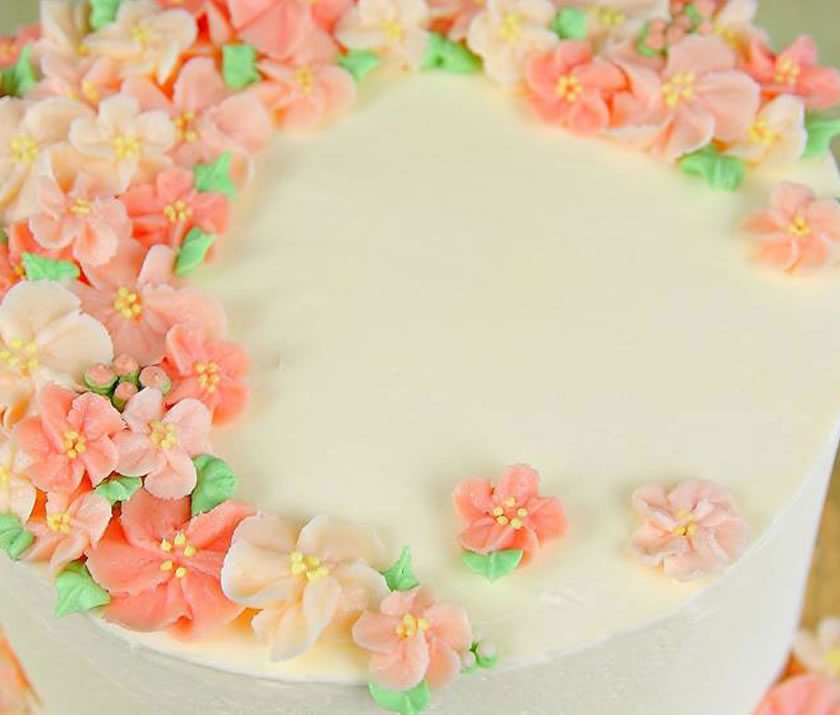 Tutorial: Buttercream Blossom Cake