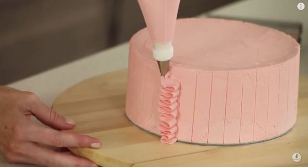 Tutorial Buttercream Ruffle Cake Queen Fine Foods