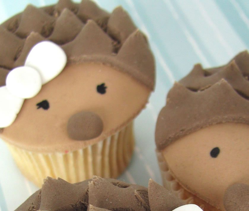 Tutorial: Fondant Hedgehog Cupcakes