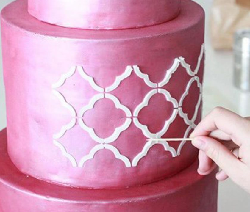 Tutorial: Cake Stencilling with Royal Icing
